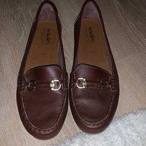 Coach flats